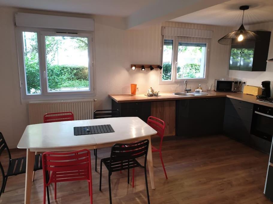 62 M2 Rez De Jardin, Terrasse , 6 Lits Et Parking Apartamento Annecy Exterior foto